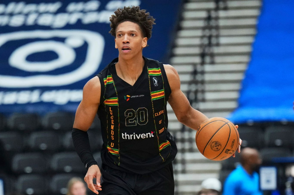 关于独行侠新秀S.约翰逊在发展联盟中表现出色的信息