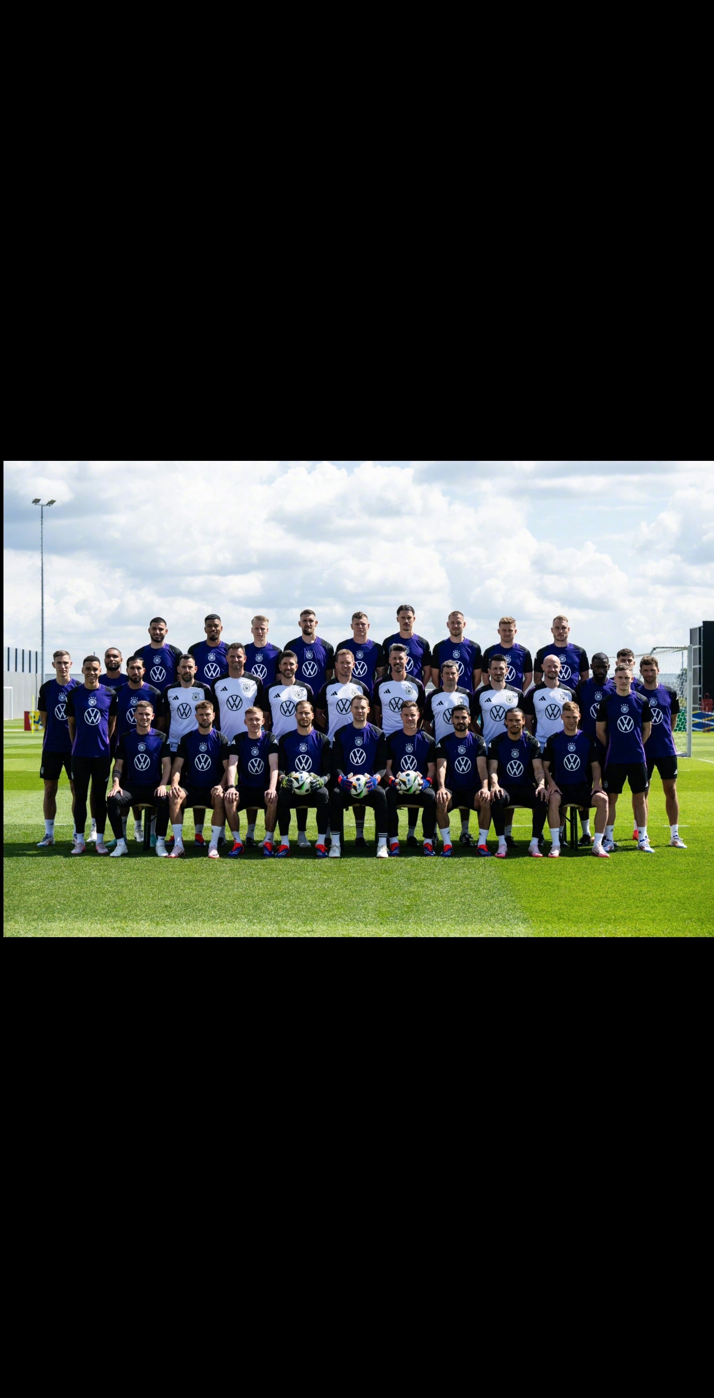 德国队在欧洲杯预选赛中表现抢眼 德国队在欧洲杯预选赛中表现抢眼