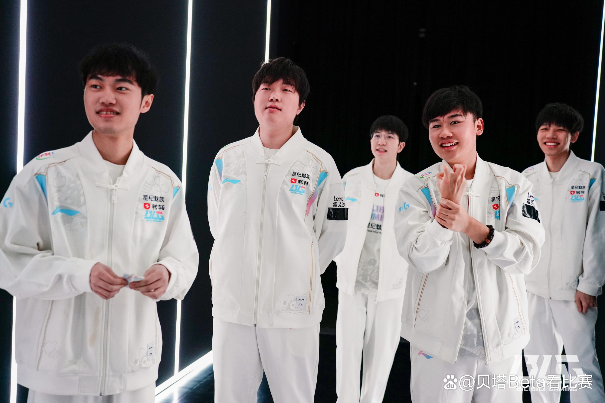 包含TES力克BLG，Peanut开启传奇时刻峡谷大战淘汰赛，强势挺进下一轮的词条