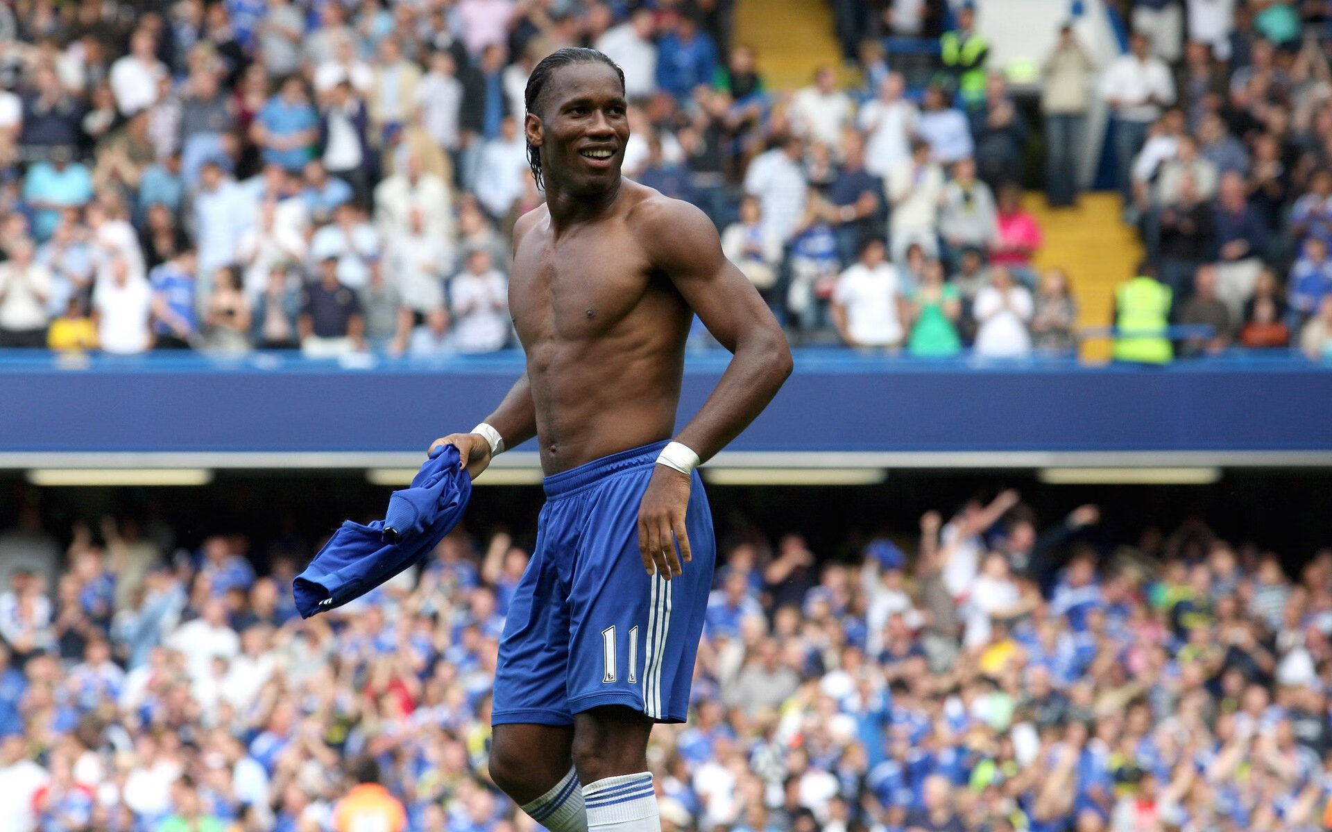 红色狂潮席卷美利坚！友谊赛巅峰对决，小将加维化身利物浦关键先生